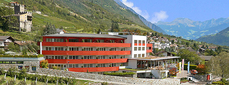 Style & Spa Resort Lindenhof ****S Naturns Meran, Südtirol - Bikehotel, Gourmethotel, Romantische Hotels, Familienhotel Style & Spa Resort Lindenhof ****S Naturns Meran, Südtirol - Bikehotel, Gourmethotel, Romantische Hotels, Familienhotel