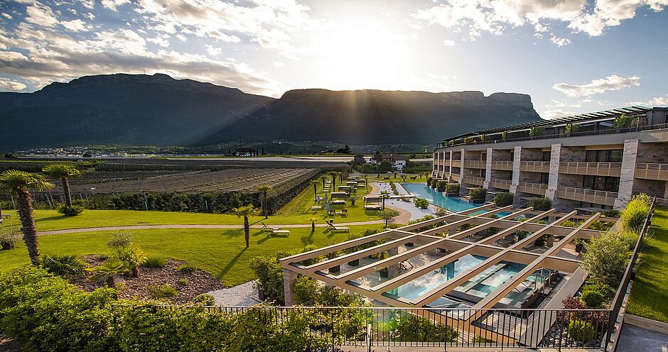 Weinegg Wellviva Resort ***** Girlan Kalterersee&nbsp;/&nbsp;Kaltern, Südtirol - Gourmethotel, Golfhotel, Wellness- & Spa-Hotel