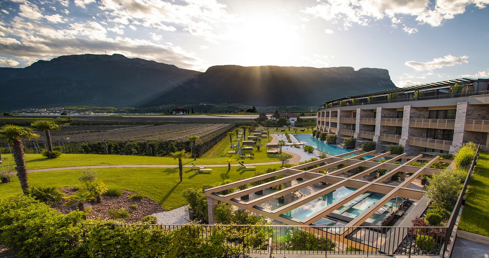 Weinegg Wellviva Resort ***** Girlan , Südtirol - Gourmethotel, Golfhotel, Wellness- & Spa-Hotel